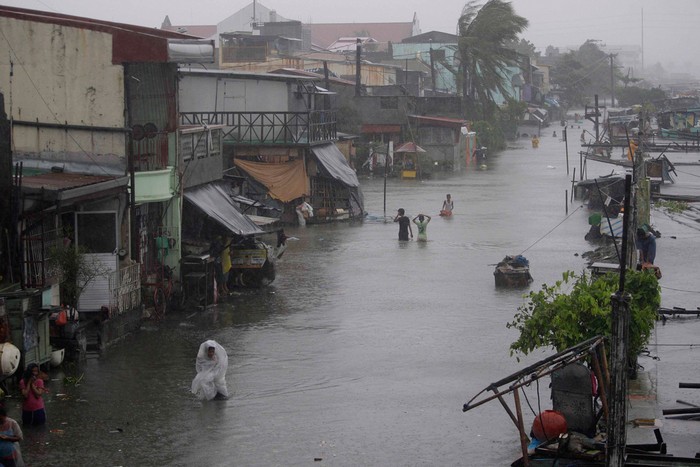 Lụt lội do bão ở Manila, Philipinese.